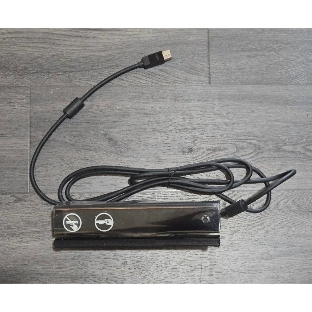 Microsoft Xbox One Kinect Sensor Model 1520 - Like New with Protective Plastic